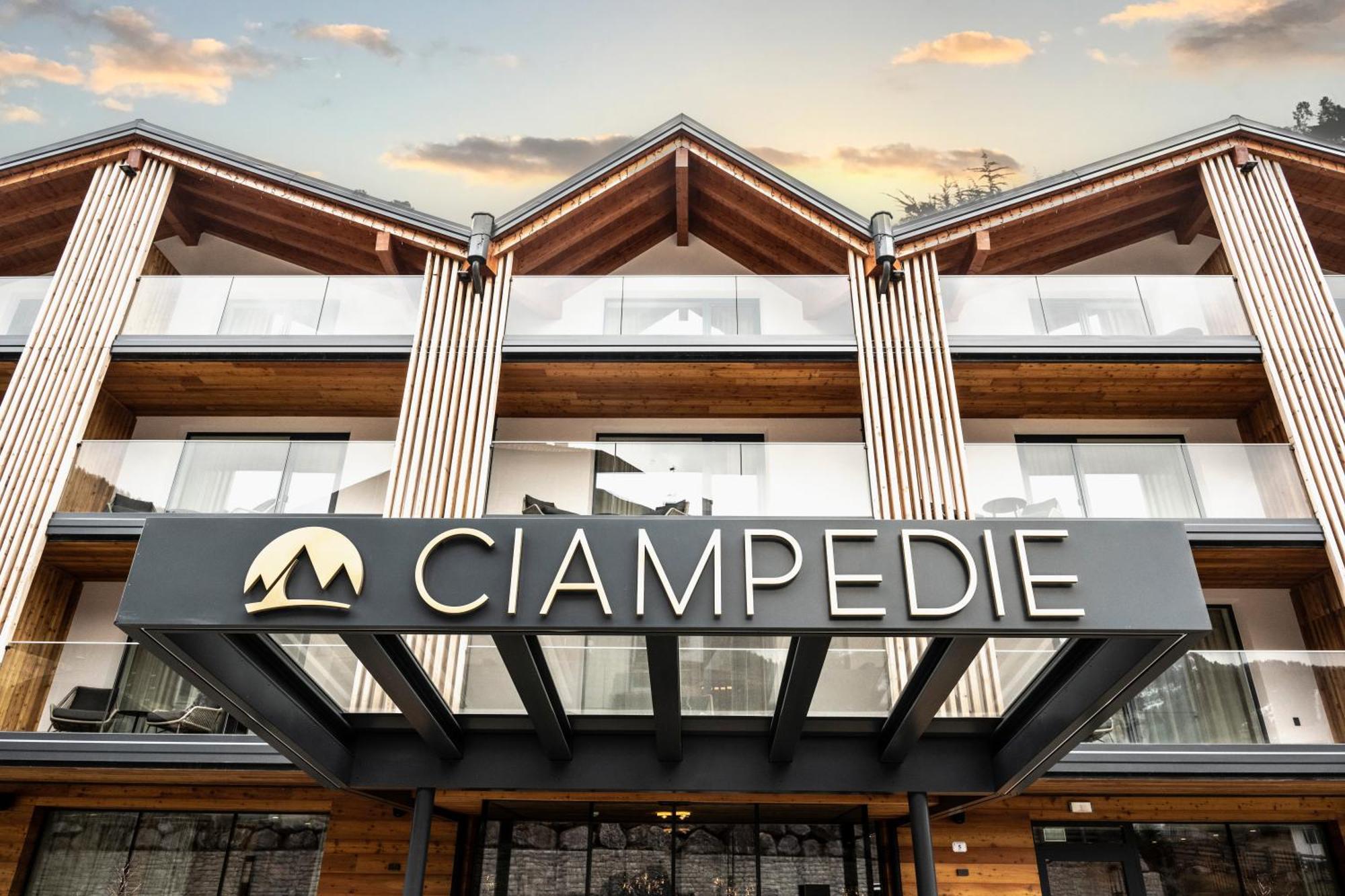 Ciampedie Luxury Alpine Spa Hotel Виго ди Фаса Екстериор снимка