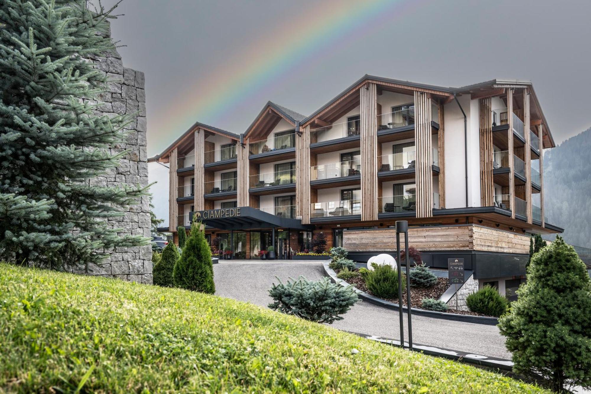 Ciampedie Luxury Alpine Spa Hotel Виго ди Фаса Екстериор снимка
