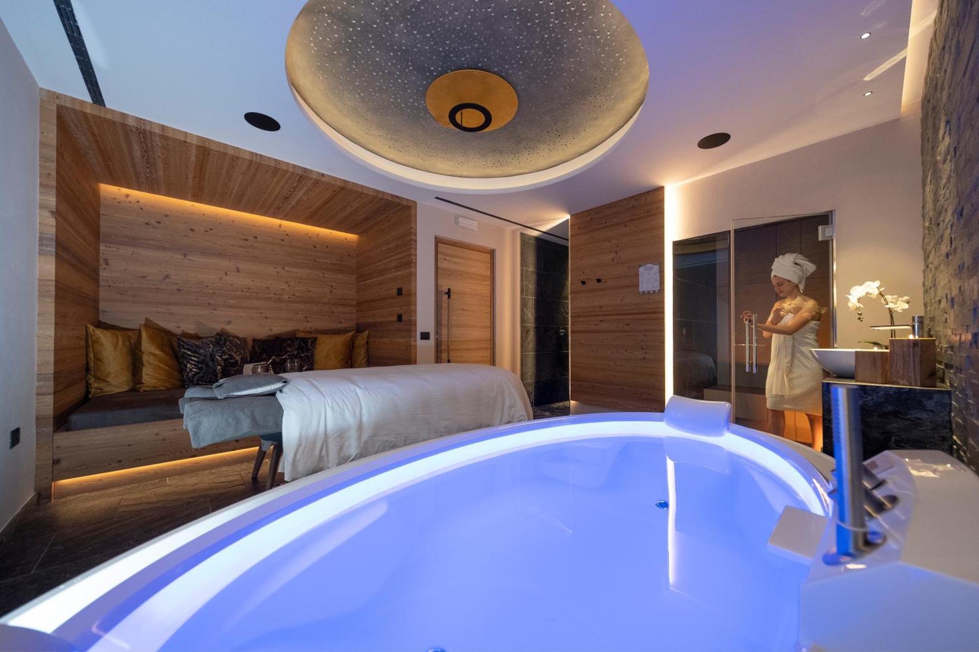 Ciampedie Luxury Alpine Spa Hotel Виго ди Фаса Екстериор снимка